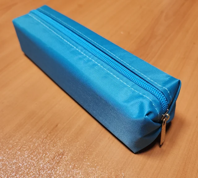 جامدادی باریک تک زیپ مکعبی طرح ساده